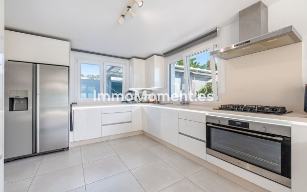 Bestaande woning - Villa - Estepona  - Estepona Centro