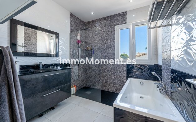 Bestaande woning - Villa - Estepona  - Estepona Centro