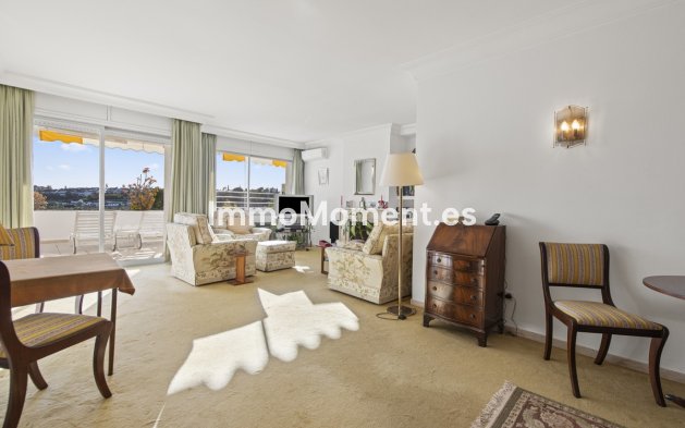 Resale - Apartment - Marbella - Guadalmina Alta