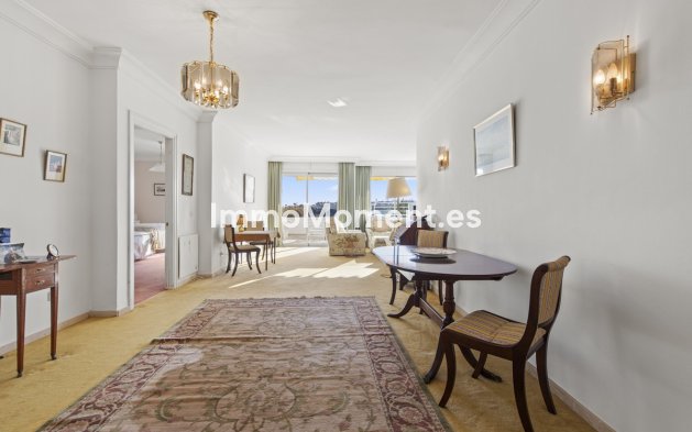 Resale - Apartment - Marbella - Guadalmina Alta