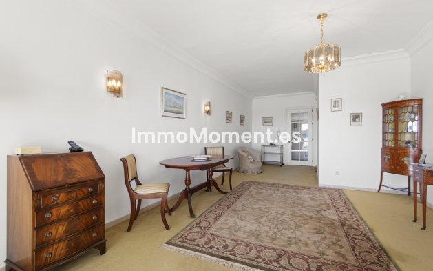 Resale - Apartment - Marbella - Guadalmina Alta