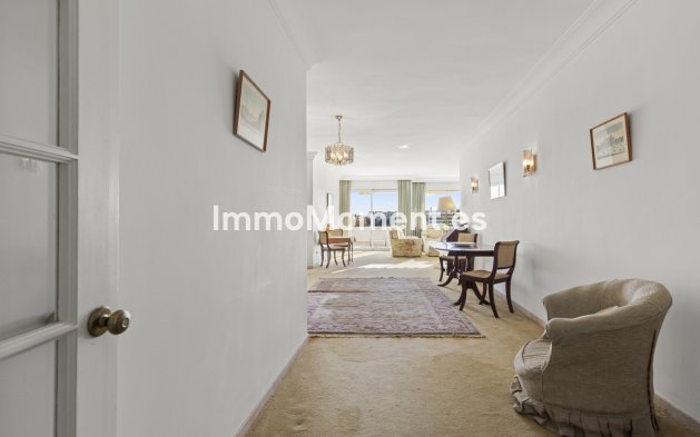 Resale - Apartment - Marbella - Guadalmina Alta