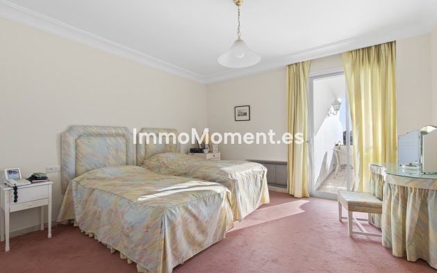 Resale - Apartment - Marbella - Guadalmina Alta