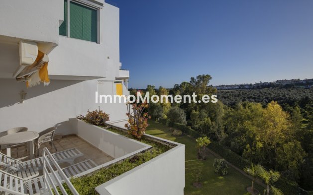 Resale - Apartment - Marbella - Guadalmina Alta