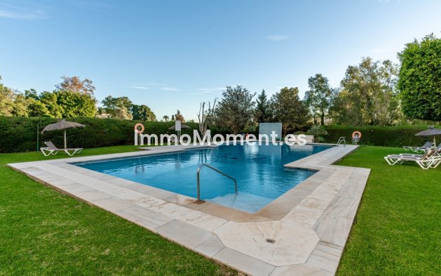 Resale - Apartment - Marbella - Guadalmina Alta