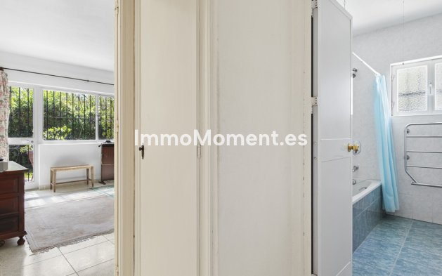 Wiederverkauf - Villa - Marbella - Guadalmina Baja