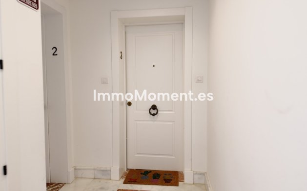 Resale - Apartment - Marbella - Nueva Andalucía