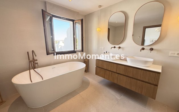 Wiederverkauf - Reihenhaus - Estepona  - Estepona Centro