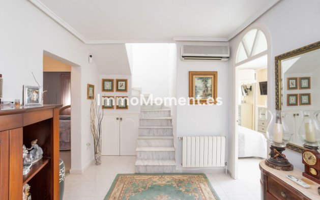 Wiederverkauf - Villa - Orihuela - Villamartin