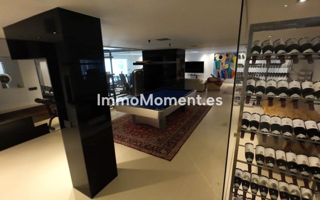 Resale - Villa - El Paraiso - New Golden Mile
