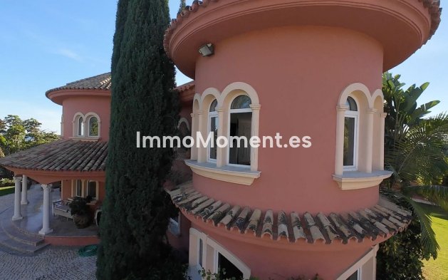 Resale - Villa - El Paraiso - New Golden Mile