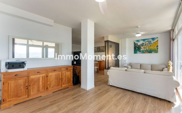 Wiederverkauf - Villa -   Inländisch - Coín