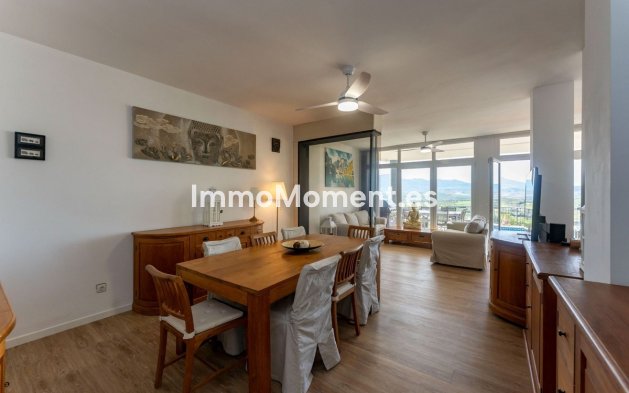 Wiederverkauf - Villa -   Inländisch - Coín