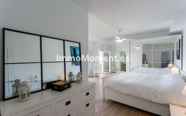 Wiederverkauf - Villa -   Inländisch - Coín