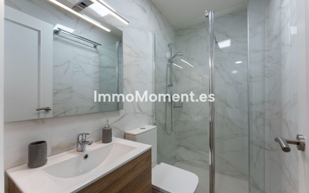 Wiederverkauf - Villa -   Inländisch - Coín