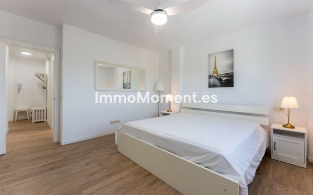 Wiederverkauf - Villa -   Inländisch - Coín