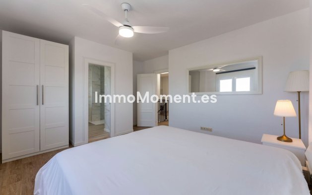 Wiederverkauf - Villa -   Inländisch - Coín