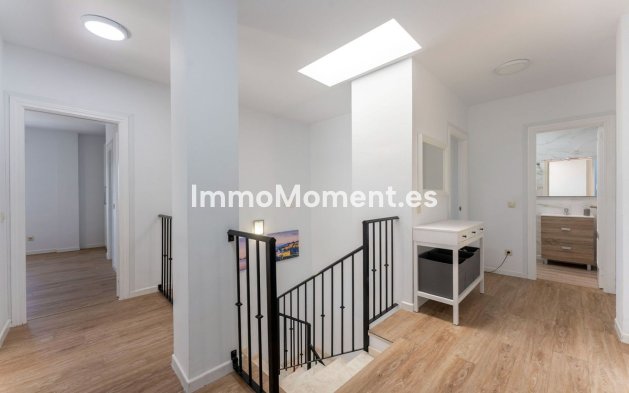 Wiederverkauf - Villa -   Inländisch - Coín