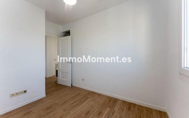 Wiederverkauf - Villa -   Inländisch - Coín