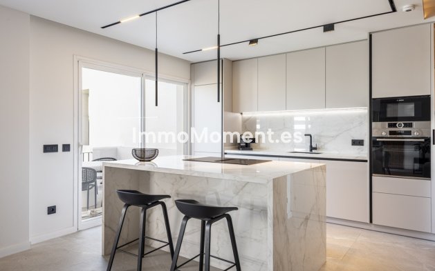 Resale - Apartment - Benahavís - La Quinta