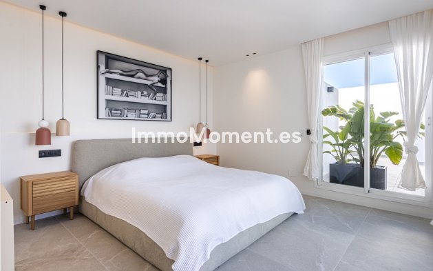 Resale - Apartment - Benahavís - La Quinta
