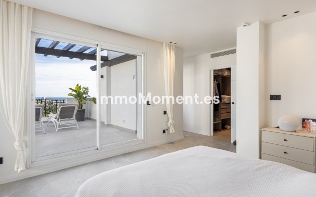 Resale - Apartment - Benahavís - La Quinta