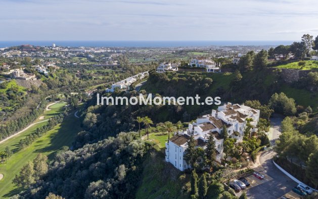 Resale - Apartment - Benahavís - La Quinta