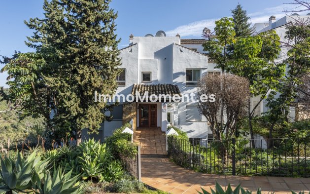 Resale - Apartment - Benahavís - La Quinta