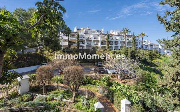 Resale - Apartment - Benahavís - La Quinta