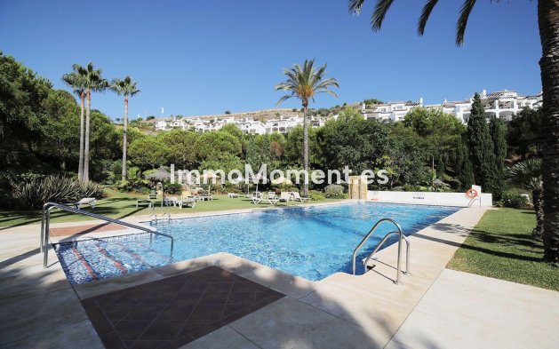 Resale - Apartment - Benahavís - La Quinta