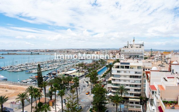 Wiederverkauf - Wohnung - Torrevieja - Torrevieja Centro