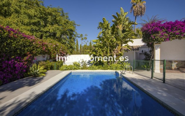Reventa - Villa - Marbella - Guadalmina Alta