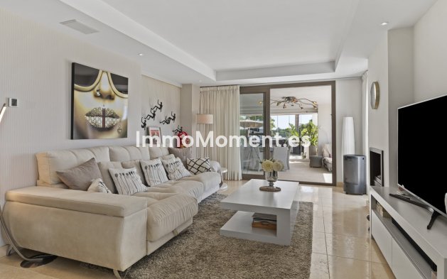 Resale - Apartment - Casares - Casares Centro