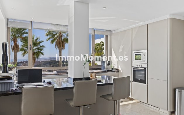 Resale - Apartment - Casares - Casares Centro