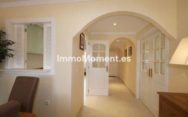 Resale - Apartment - Marbella - Elviria