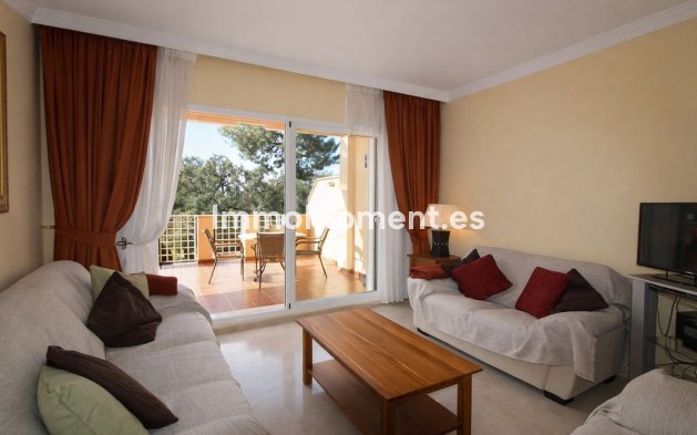 Resale - Apartment - Marbella - Elviria