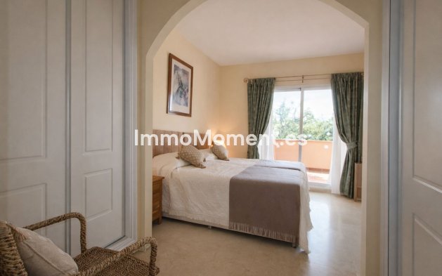 Resale - Apartment - Marbella - Elviria