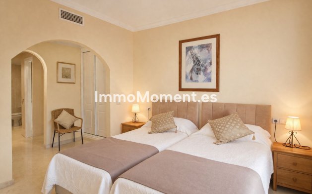 Resale - Apartment - Marbella - Elviria