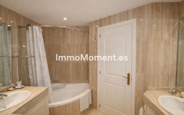 Resale - Apartment - Marbella - Elviria