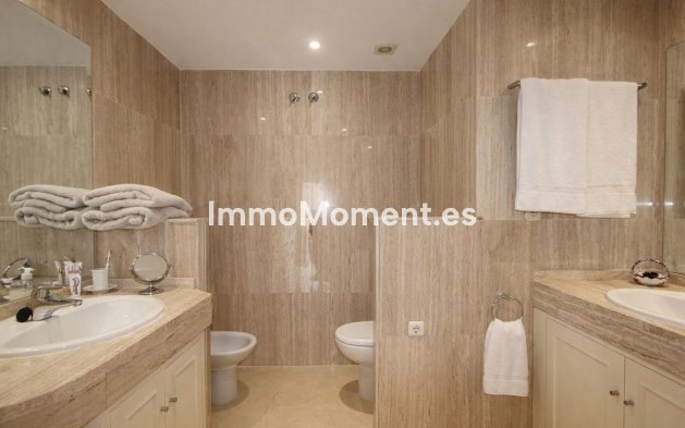 Resale - Apartment - Marbella - Elviria