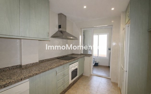 Resale - Apartment - Marbella - Elviria