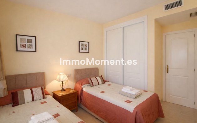 Resale - Apartment - Marbella - Elviria