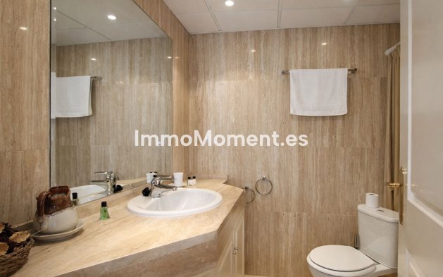 Resale - Apartment - Marbella - Elviria