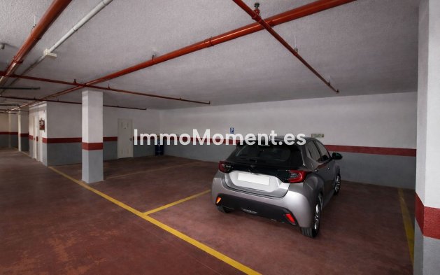 Resale - Apartment - Marbella - Elviria