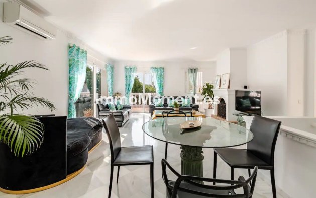 Resale - Villa - Marbella - Nagüeles