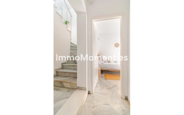 Resale - Villa - Marbella - Nagüeles