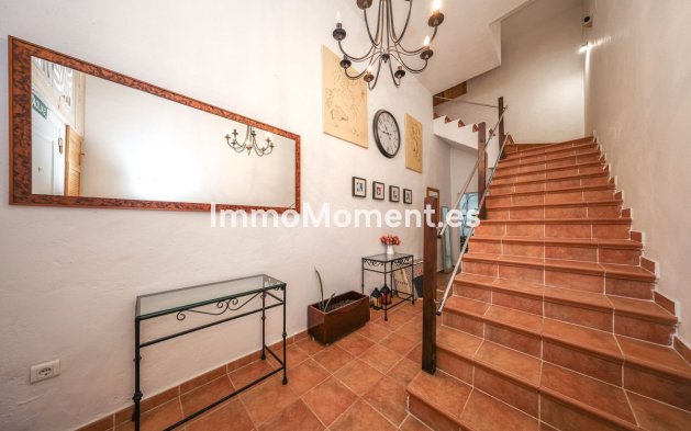 Reventa - Adosado - Interior  - Guaro