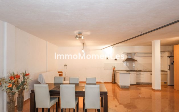 Reventa - Adosado - Interior  - Guaro