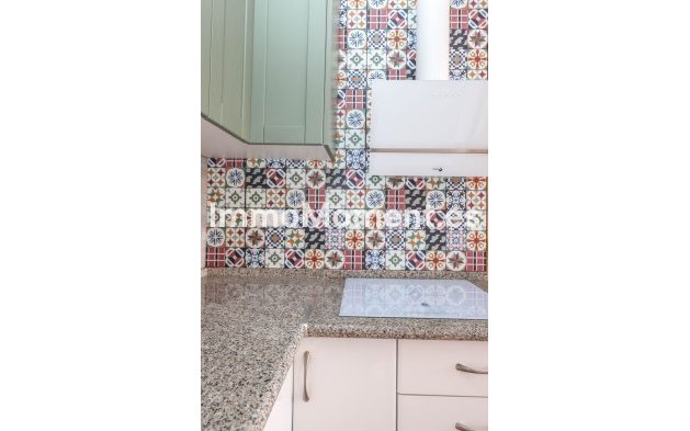 Reventa - Adosado - Interior  - Guaro