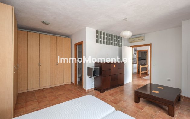 Reventa - Adosado - Interior  - Guaro